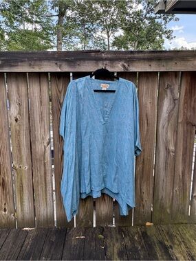 Light Blue V-Neck Women's Rayon Tunic Top